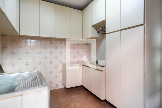 Área de Serviço de casa à venda com 3 quartos, 200m² em São Domingos, São Paulo