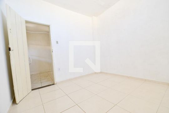 Quarto1 de casa para alugar com 2 quartos, 60m² em Bonfim, Belo Horizonte