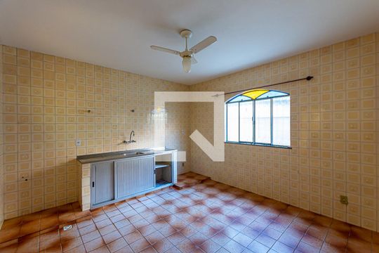 Cozinha de casa para alugar com 3 quartos, 130m² em Fonseca, Niterói