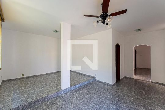 Casa para alugar com 3 quartos, 130m² em Fonseca, Niterói