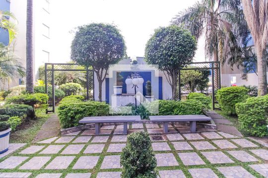 Área comum de apartamento para alugar com 3 quartos, 58m² em Jardim Santa Teresinha, São Paulo