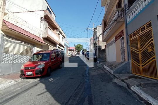 Vista da Rua de casa à venda com 3 quartos, 250m² em Vila Nova Teresa, São Paulo