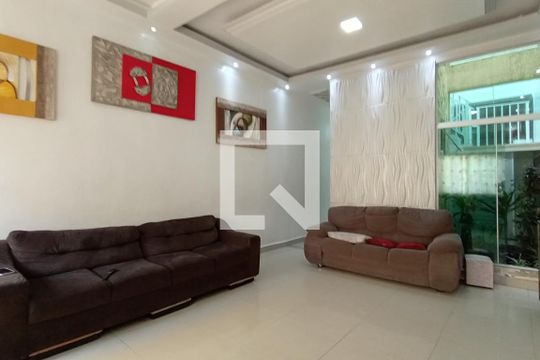 Sala de casa à venda com 3 quartos, 250m² em Vila Nova Teresa, São Paulo