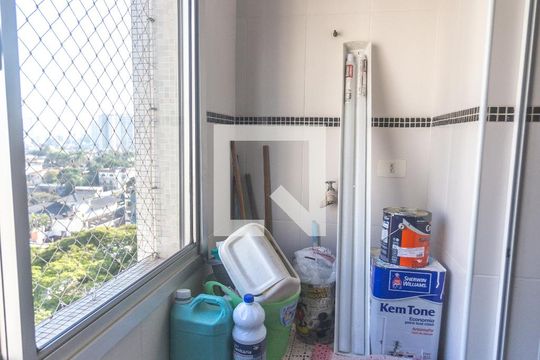 Área de serviço de apartamento para alugar com 2 quartos, 81m² em Nova Petrópolis, São Bernardo do Campo