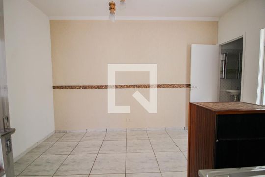 sala / cozinha de apartamento para alugar com 1 quarto, 30m² em Água Fria, São Paulo