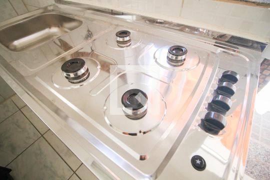 cozinha de apartamento para alugar com 1 quarto, 30m² em Água Fria, São Paulo