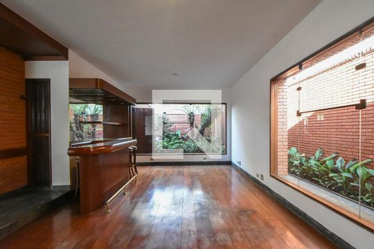 Sala de casa à venda com 3 quartos, 281m² em Chácara Santo Antônio (zona Sul), São Paulo