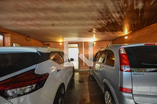 Garagem de casa à venda com 3 quartos, 281m² em Chácara Santo Antônio (zona Sul), São Paulo
