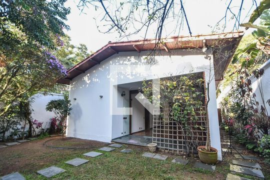 Quintal  de casa à venda com 3 quartos, 281m² em Chácara Santo Antônio (zona Sul), São Paulo