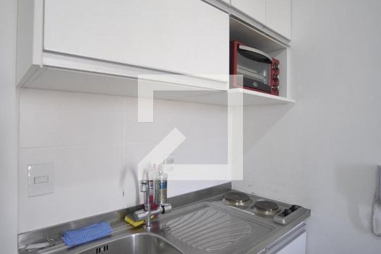 Sala e Cozinha de apartamento para alugar com 1 quarto, 32m² em Catumbi, São Paulo