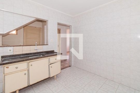 Cozinha de casa à venda com 2 quartos, 85m² em Vila Albertina, São Paulo