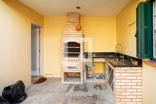 Churrasqueira de casa para alugar com 4 quartos, 142m² em Santo Amaro, São Paulo