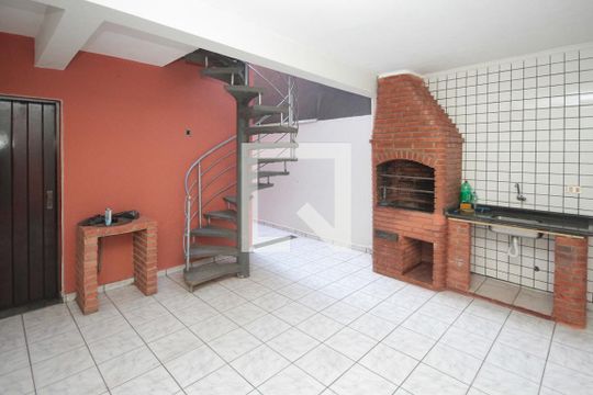 Quintal de casa para alugar com 3 quartos, 260m² em Jardim Tietê, São Paulo