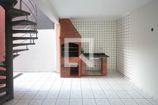 Quintal de casa para alugar com 3 quartos, 260m² em Jardim Tietê, São Paulo