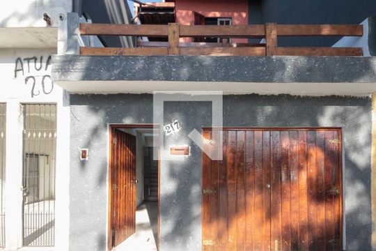 Fachada de casa para alugar com 3 quartos, 260m² em Jardim Tietê, São Paulo