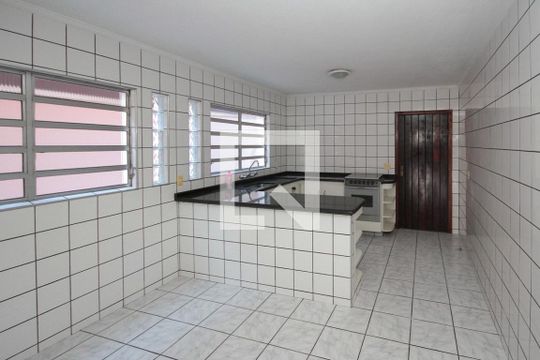 Cozinha de casa para alugar com 3 quartos, 260m² em Jardim Tietê, São Paulo