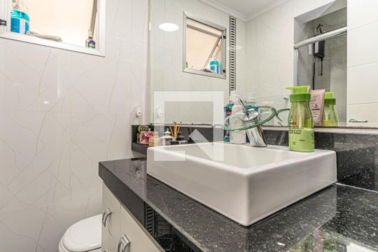Banheiro de apartamento à venda com 3 quartos, 87m² em Osvaldo Cruz, São Caetano do Sul