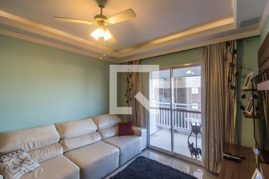 Sala de TV de apartamento à venda com 3 quartos, 105m² em Jardim Tupanci, Barueri