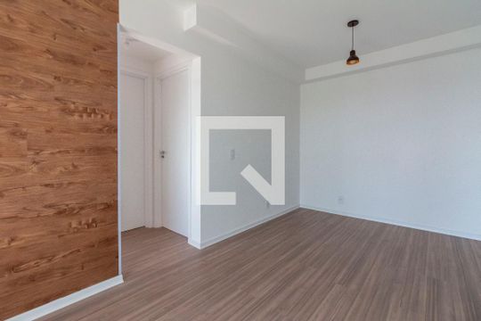 Sala de apartamento para alugar com 2 quartos, 58m² em Itaquera, São Paulo