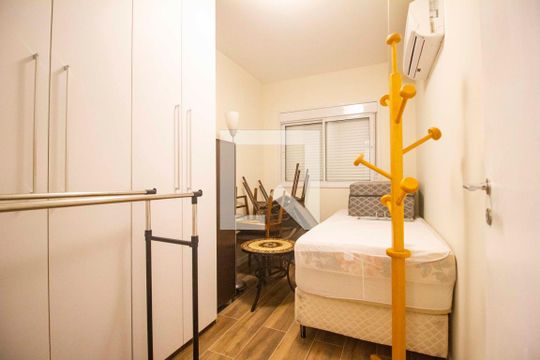 Quarto  de apartamento para alugar com 2 quartos, 65m² em Jardim Leonor, São Paulo