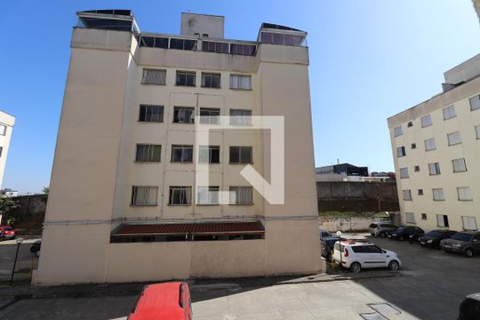 Fachada do bloco de apartamento para alugar com 2 quartos, 57m² em Cidade Parque Alvorada, Guarulhos