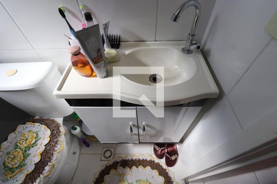 Banheiro de apartamento para alugar com 2 quartos, 57m² em Cidade Parque Alvorada, Guarulhos