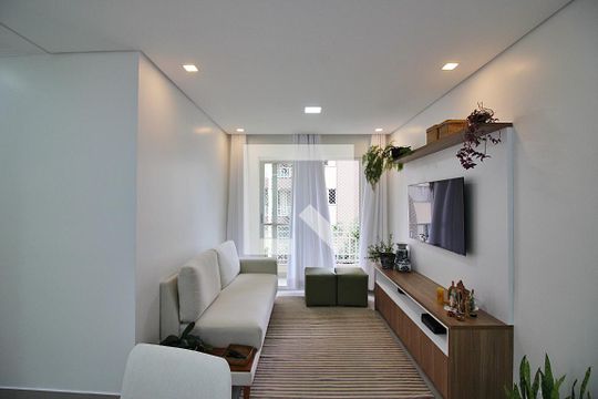 Sala  de apartamento para alugar com 3 quartos, 65m² em Baeta Neves, São Bernardo do Campo