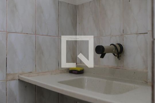 Cozinha de kitnet/studio para alugar com 1 quarto, 21m² em Boqueirão, Santos