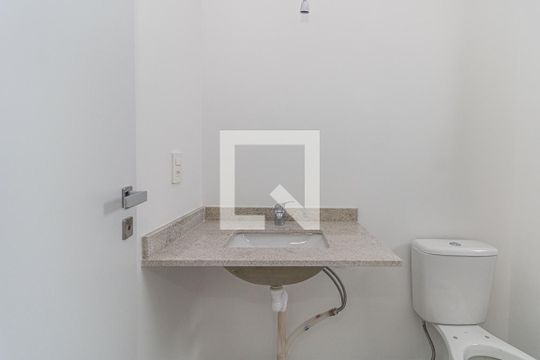 Banheiro da Suíte de apartamento à venda com 3 quartos, 66m² em Jardim Lindóia, Porto Alegre