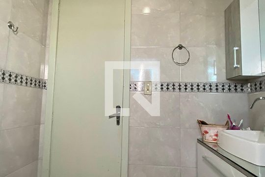 Banheiro de casa à venda com 3 quartos, 150m² em Liberdade, Novo Hamburgo