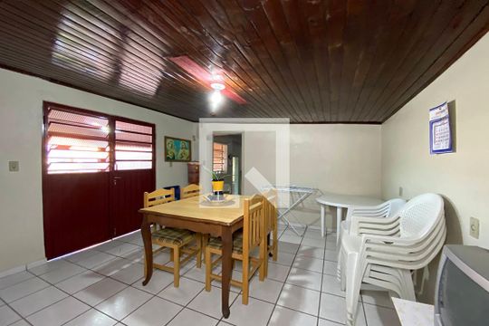Salão de Festas de casa à venda com 3 quartos, 150m² em Liberdade, Novo Hamburgo