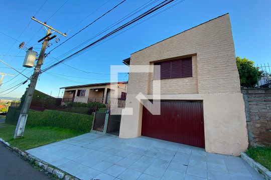 Fachada de casa à venda com 3 quartos, 150m² em Liberdade, Novo Hamburgo