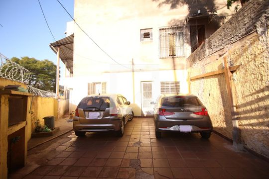 Garagem de casa para alugar com 5 quartos, 330m² em Vila Nova Cachoeirinha, São Paulo