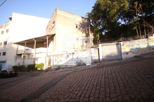 Casa para alugar com 5 quartos, 330m² em Vila Nova Cachoeirinha, São Paulo