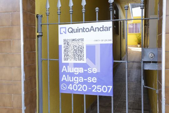 Fachada de kitnet/studio para alugar com 1 quarto, 50m² em Parque Císper, São Paulo