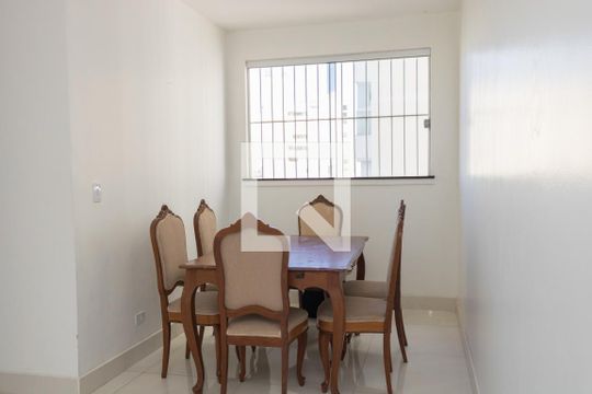 Sala de Jantar de apartamento para alugar com 2 quartos, 96m² em Serrinha, Goiânia