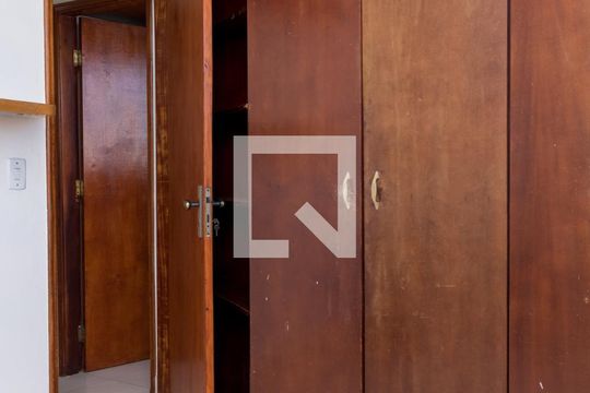 Quarto 1 de apartamento para alugar com 2 quartos, 96m² em Serrinha, Goiânia