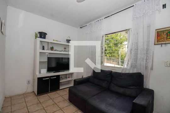 Sala de casa à venda com 2 quartos, 99m² em Jardim Carvalho, Porto Alegre