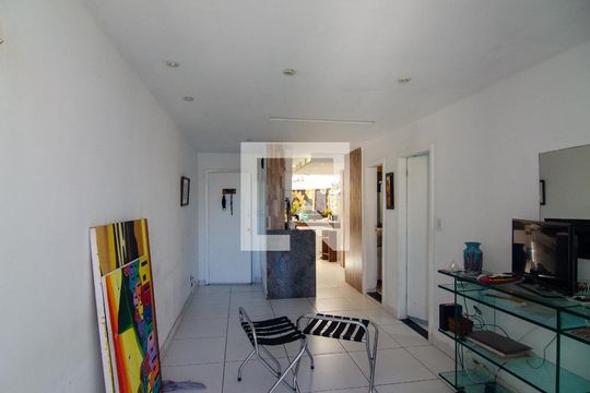 Sala de apartamento para alugar com 2 quartos, 82m² em Copacabana, Rio de Janeiro