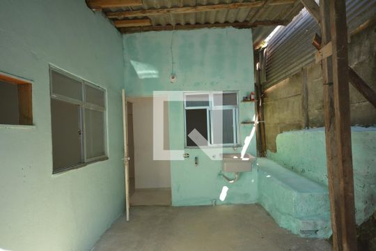Área de Serviço de casa para alugar com 3 quartos, 100m² em Penha, Rio de Janeiro