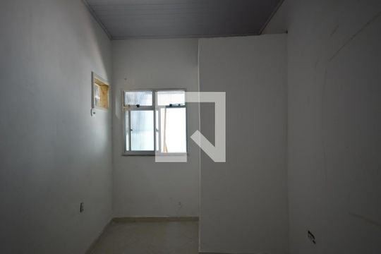Quarto de Serviço de casa para alugar com 3 quartos, 100m² em Penha, Rio de Janeiro