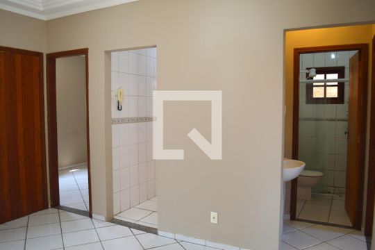 Detalhe Sala de casa para alugar com 2 quartos, 110m² em Vila Trinta E Um de Março, Campinas