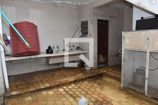 Quintal de casa para alugar com 3 quartos, 371m² em Cidade Ademar, São Paulo