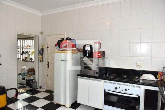 Cozinha de casa para alugar com 3 quartos, 371m² em Cidade Ademar, São Paulo