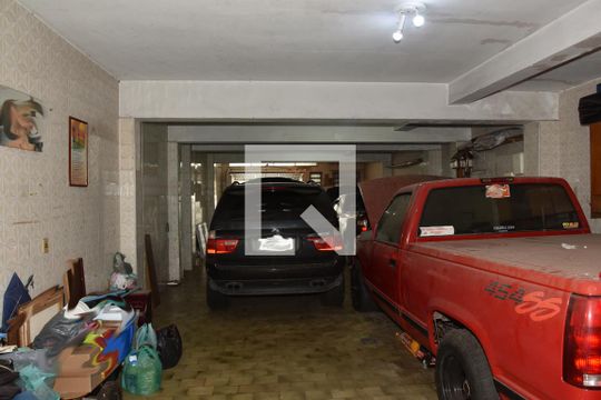 Garagem de casa para alugar com 3 quartos, 371m² em Cidade Ademar, São Paulo