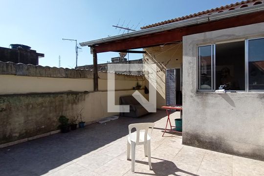 Quintal de casa à venda com 4 quartos, 130m² em Conjunto Habitacional Padre José de Anchieta, São Paulo