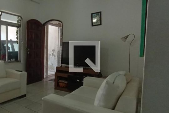 Sala 1 de casa à venda com 4 quartos, 130m² em Conjunto Habitacional Padre José de Anchieta, São Paulo