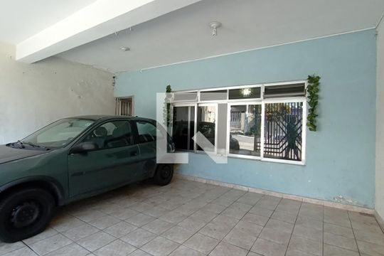 Garagem de casa à venda com 4 quartos, 130m² em Conjunto Habitacional Padre José de Anchieta, São Paulo