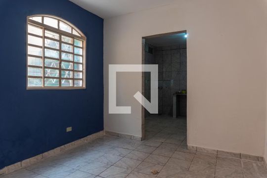 Sala de casa para alugar com 1 quarto, 40m² em Guará I, Brasília