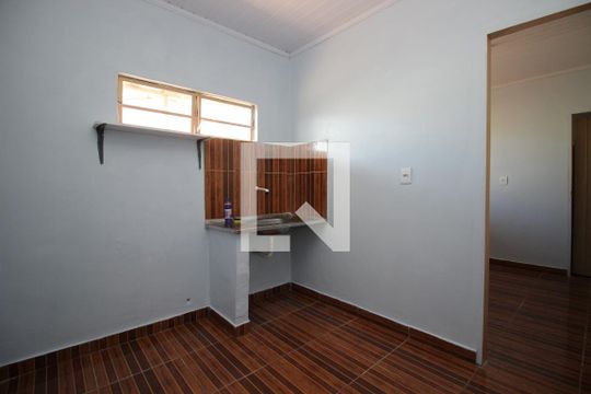 Cozinha  de casa à venda com 2 quartos, 40m² em Ceilândia Norte (ceilândia), Brasília